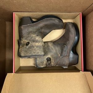 Dansko boots Harper oiled brown with fur. 40 EU
